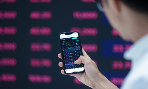 Foreign investors continuously net sell