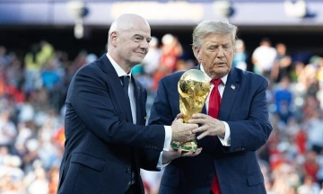 Trump: FIFA would make a serious mistake by ousting Infantino