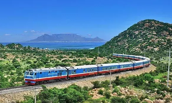 Vietnam Railways Corporation transforms into Vietnam National Railway Group