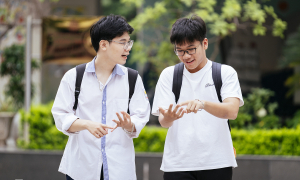 Student health insurance contribution cap set at 680,000 dong
