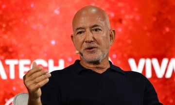 Billionaire Jeff Bezos eyes 30% stake in Liverpool