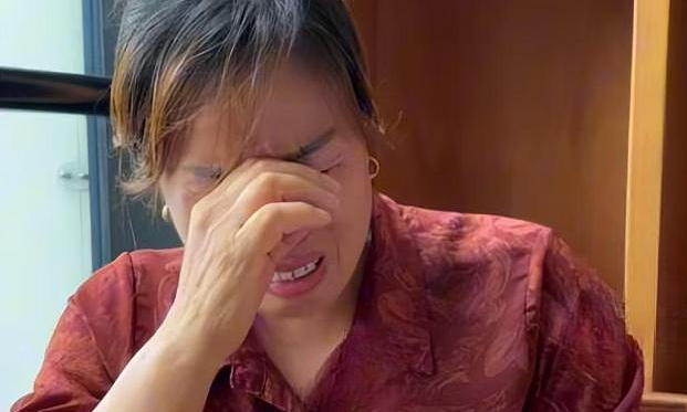 A 17-year secret: mother's journey to find missing daughter