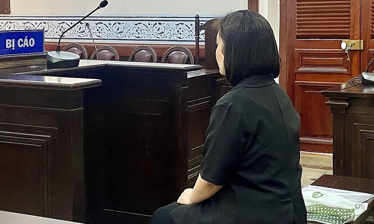 Company director accused of 42 instances of faking transfer orders, embezzling 1,2 billion VND