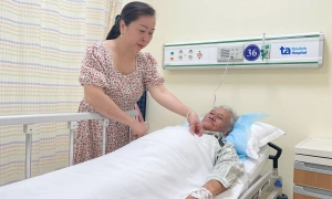 Accompanying father for kidney disease treatment