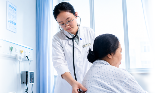 Respiratory failure, pericardial effusion due to dengue fever