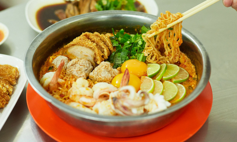 From near-suicide debtor to world-renowned instant noodle shop owner