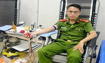 Three police officers donate blood, saving inmate in critical condition