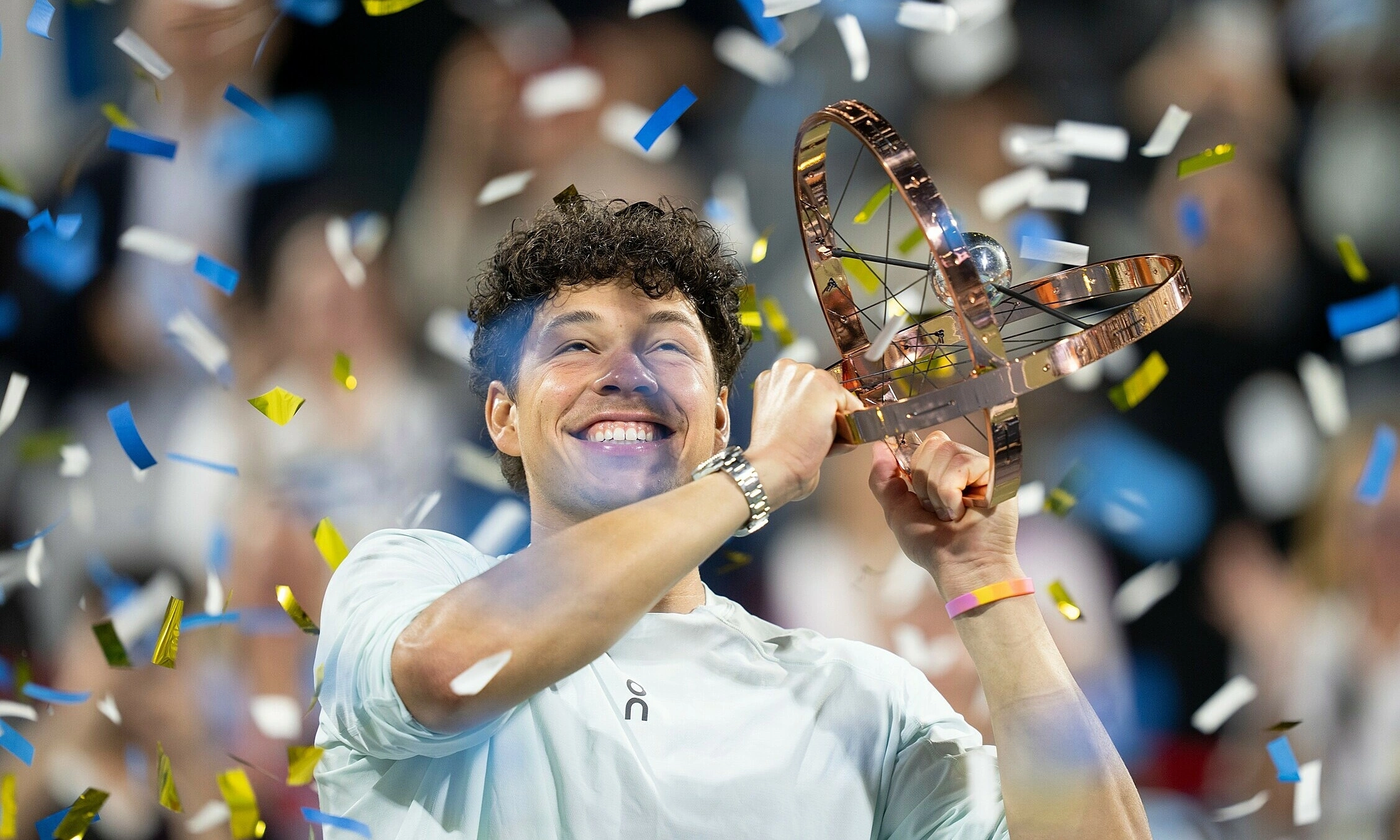 Shelton defends Masters 1000 title in Canada
