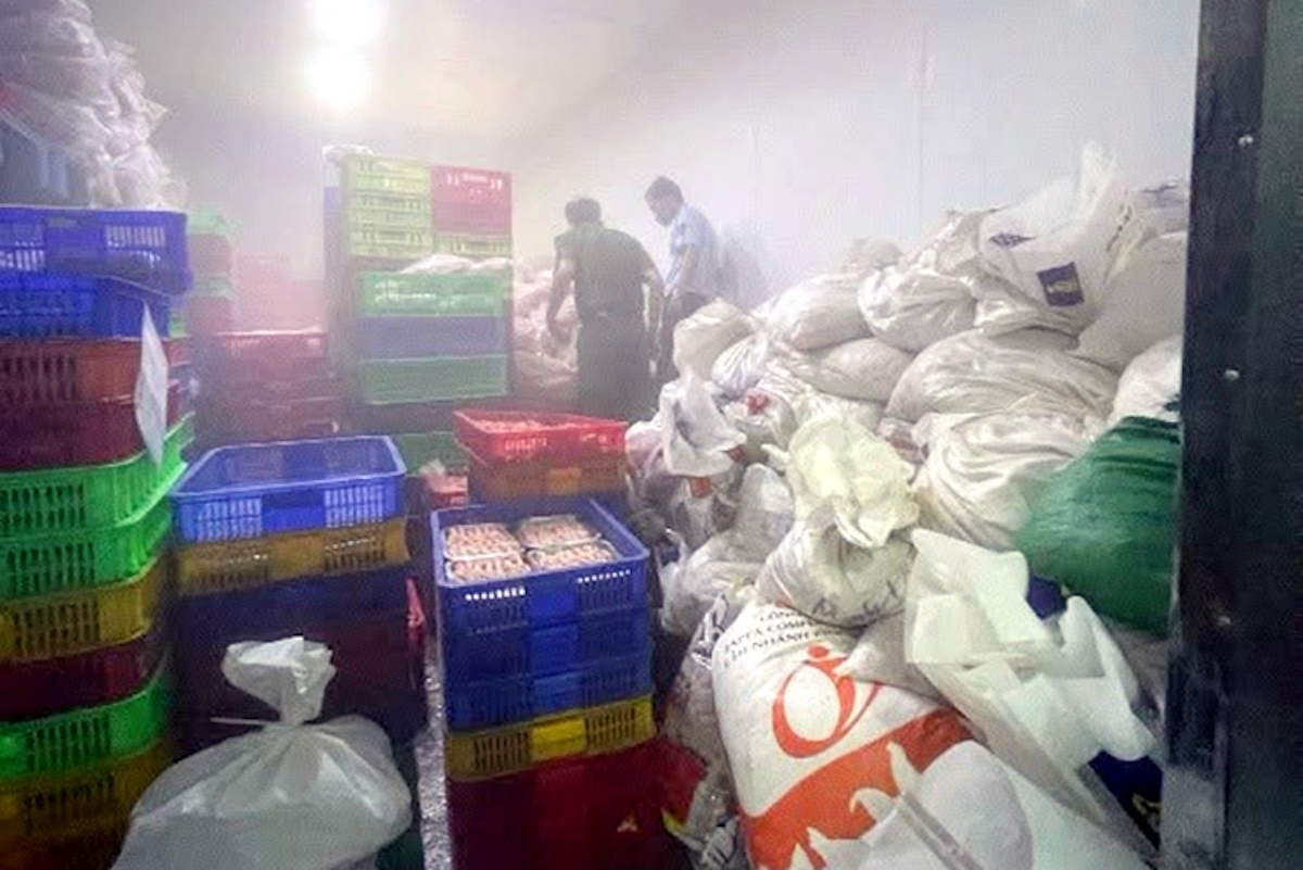 Nearly 7,7 tons of chicken feet in violating facility ordered destroyed