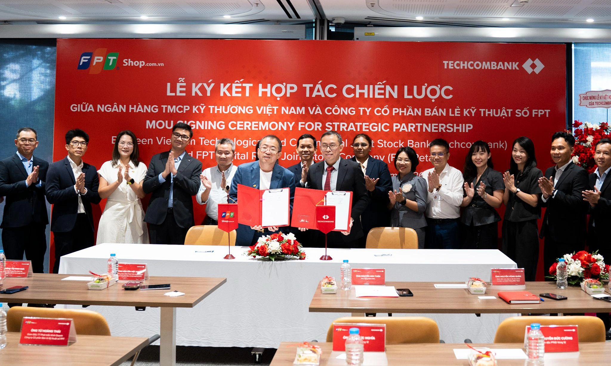 FPT Retail and Techcombank collaborate on financial solutions for technology purchases