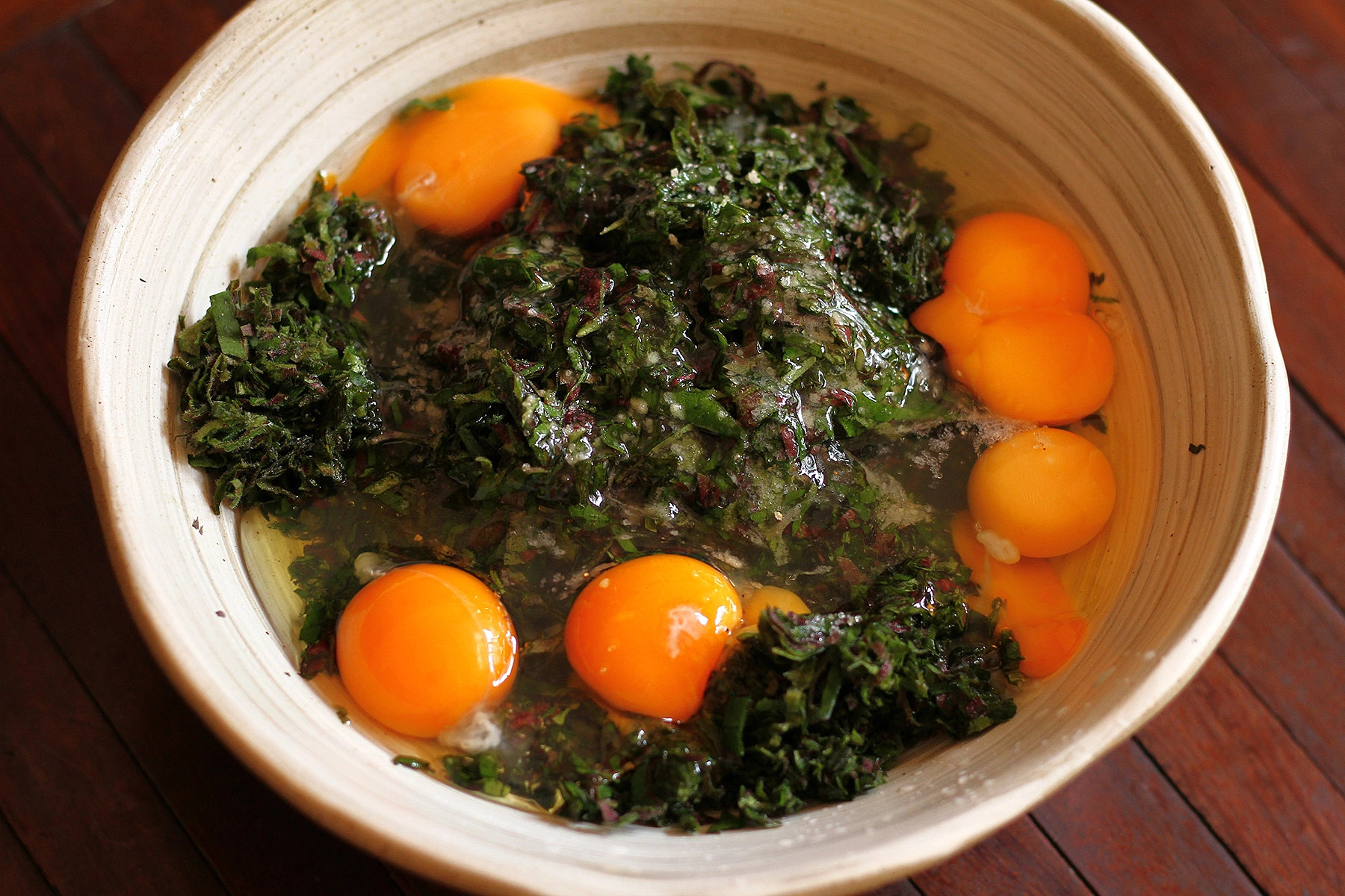 Skunk Vine with Egg: A Delicious Medicinal Dish for Digestive Health