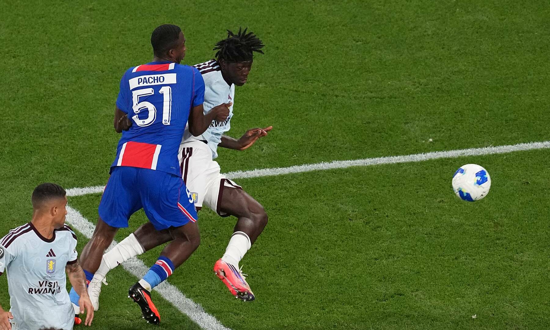 Who is the 100 kg teenage player who scored against PSG?