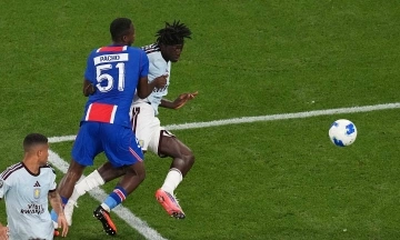Who is the 100 kg teenage player who scored against PSG?