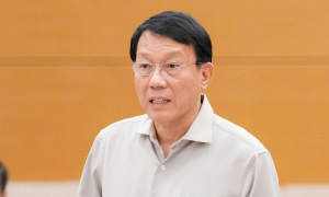 Amending the criminal code to protect officials who 'dare to think, dare to act'