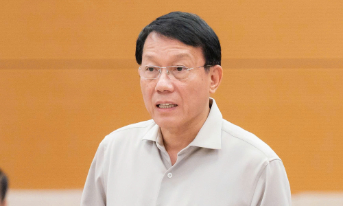 Amending the criminal code to protect officials who 'dare to think, dare to act'