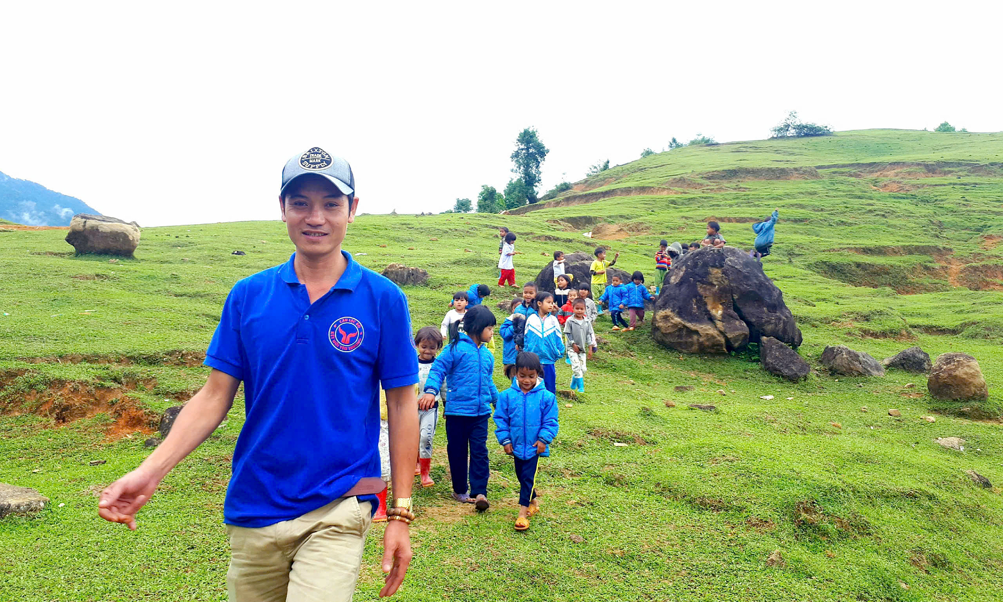 Teacher "the crazy" spends 26 years building mountain schools