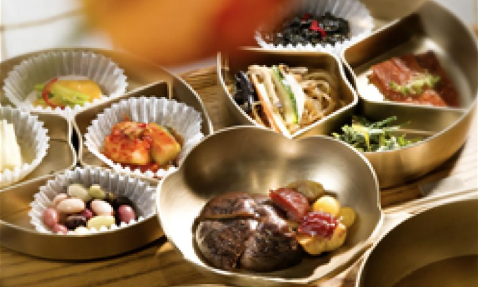 Seoul's royal palace opens night tour for visitors