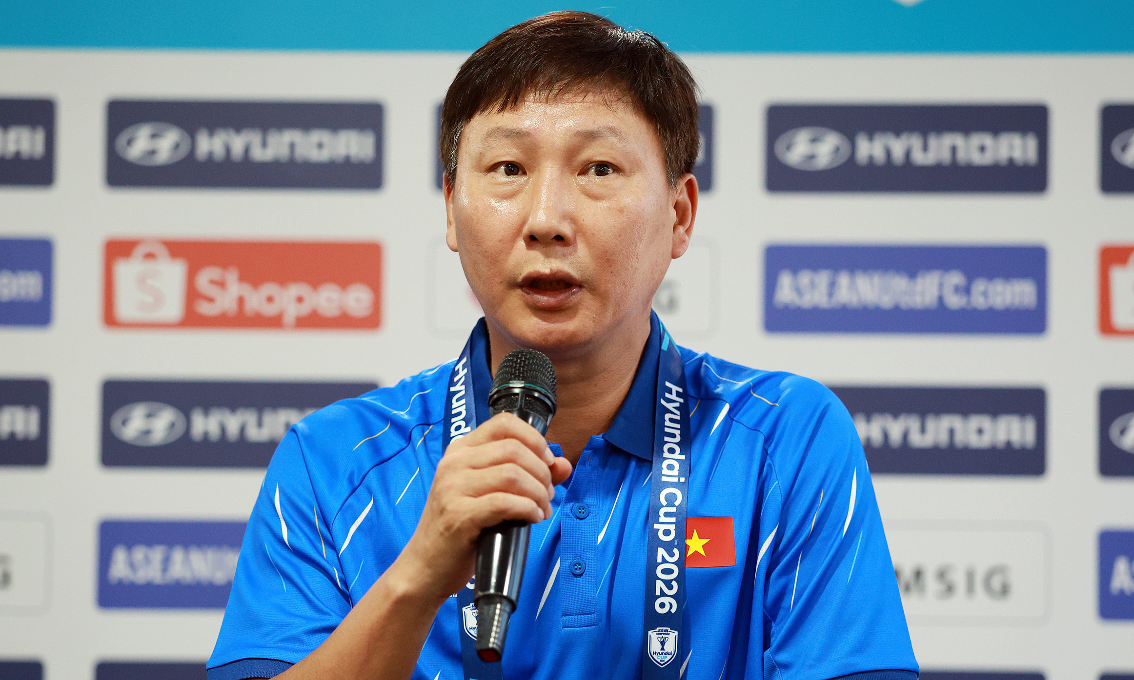 Coach Kim Sang-sik holds press conference before second leg match against Malaysia in ASEAN Cup semifinal