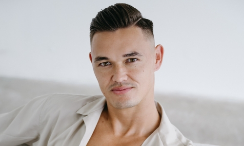 Goalkeeper Patrik Le Giang's monochromatic style