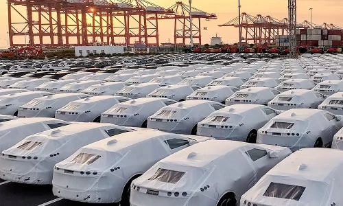 China sees robust growth in overseas car sales
