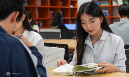 Full scholarships for 1,500 individuals to study strategic technology abroad