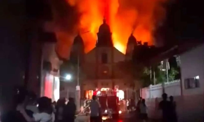 Major fire at church in Ninh Binh