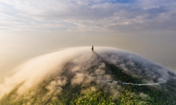 Fines of up to 10 million dong for unauthorized trekking and camping tours at Ba Den Mountain