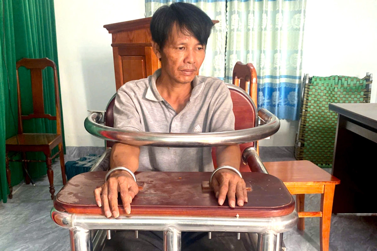 Man attacks father-in-law, threatens police with knife