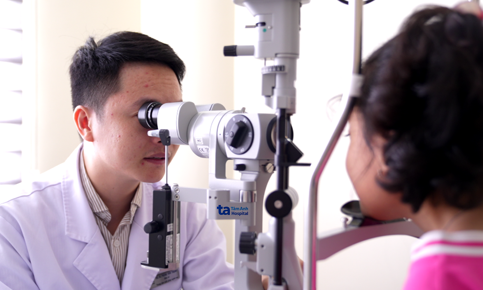 Should children have eye exams before starting first grade?