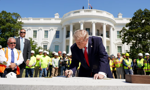 Trump boasts 'most elite' White House helipad