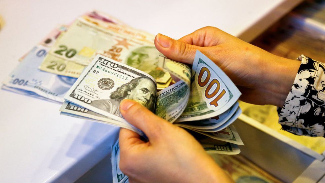 Us public debt surpasses $40 trillion for the first time
