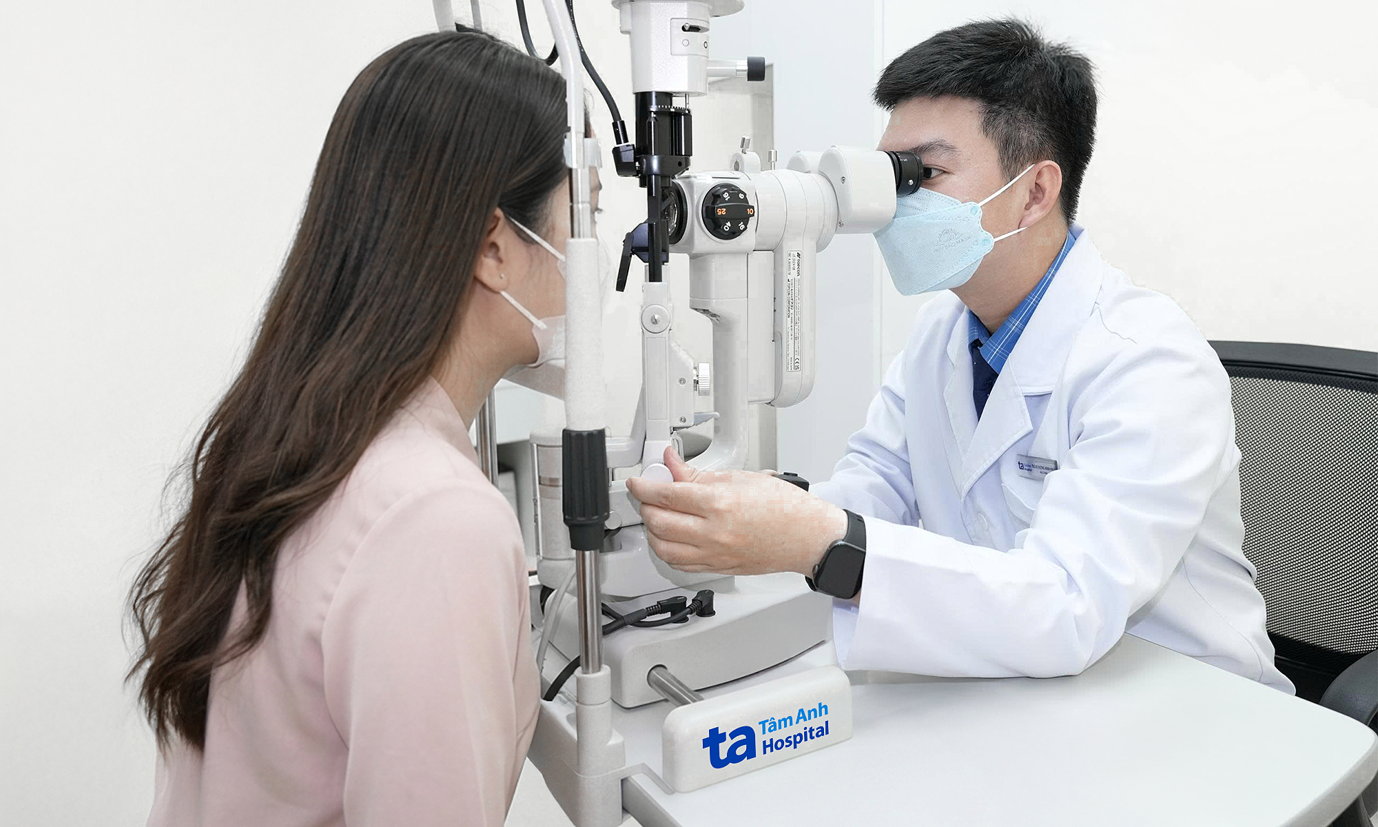 How direct solar eclipse viewing can harm eyes