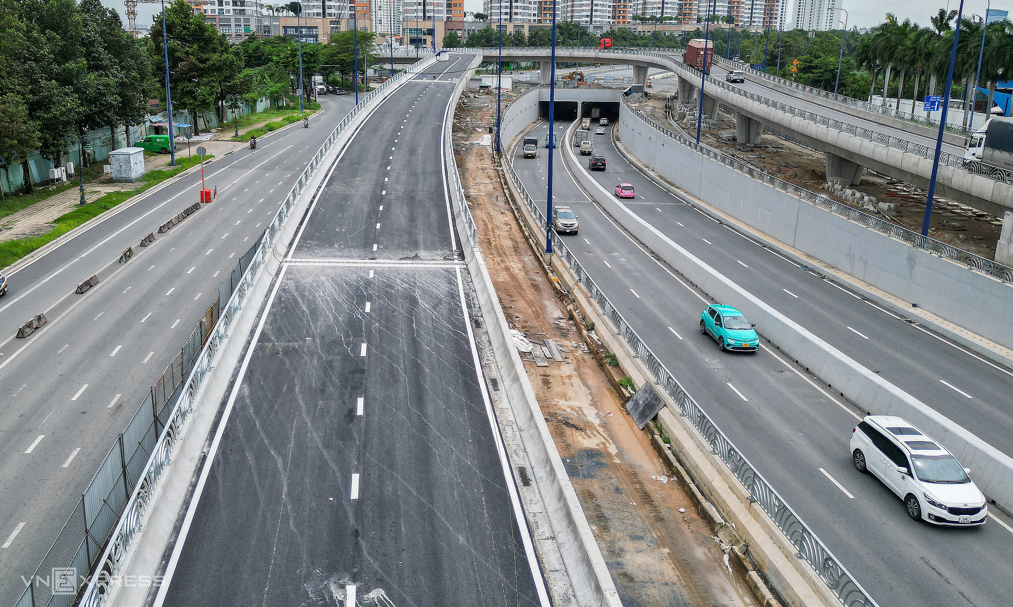 An Phu interchange overpass completed after two delays