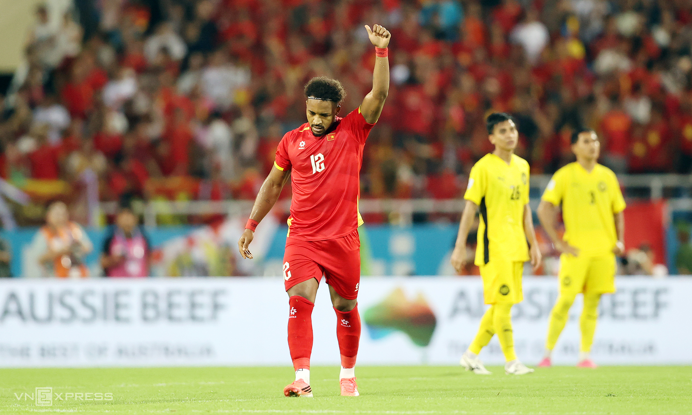 Indonesian media: 'Vietnam slightly favored over Thailand in ASEAN Cup final'
