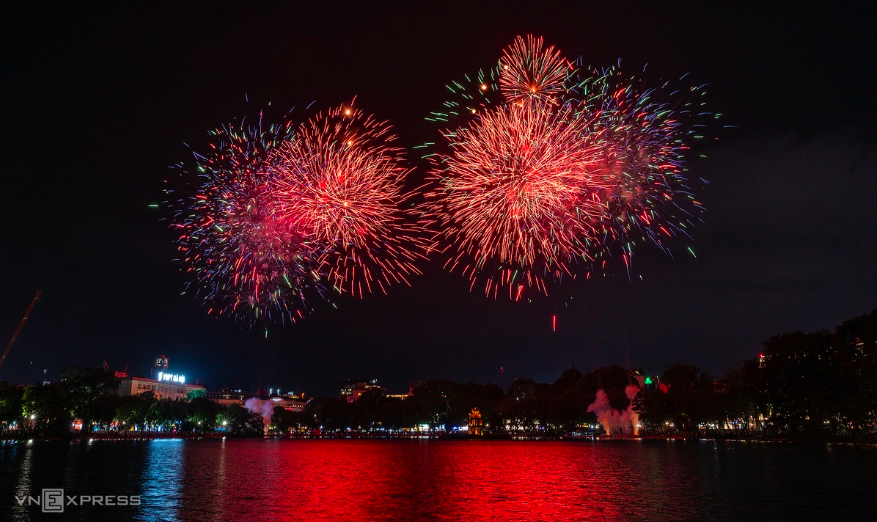 Hanoi celebrates National Day with fireworks