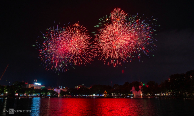 Hanoi celebrates National Day with fireworks
