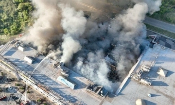 Ukraine accuses Russia of 'double strike' on shopping center, killing 15