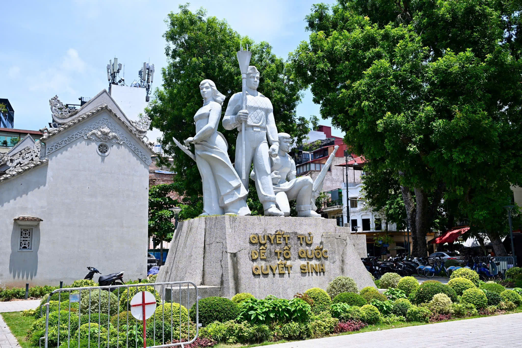 Hanoi continues to research a location for the 'Quyet tu de To quoc quyet sinh' monument
