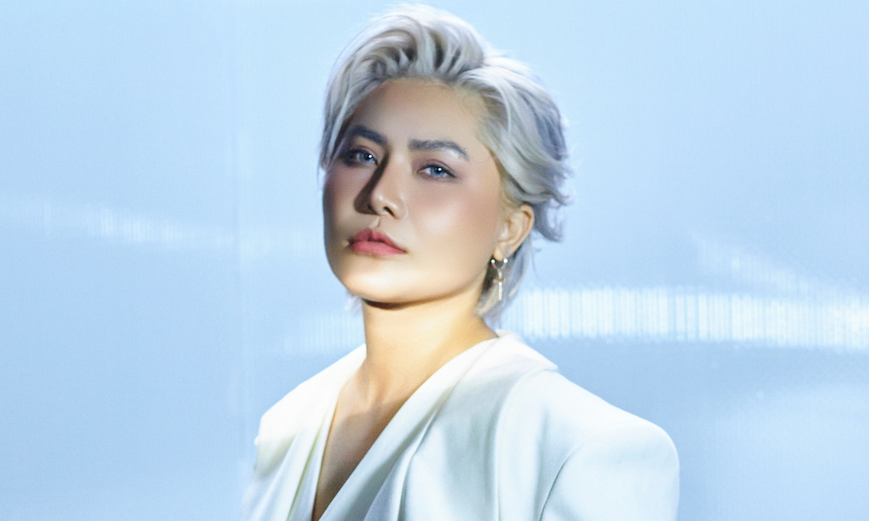 Vicky Nhung refreshes Dong Thien Duc's music