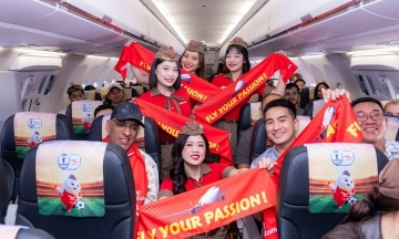Vietjet's activities fuel passion for the Vietnamese national team on flights