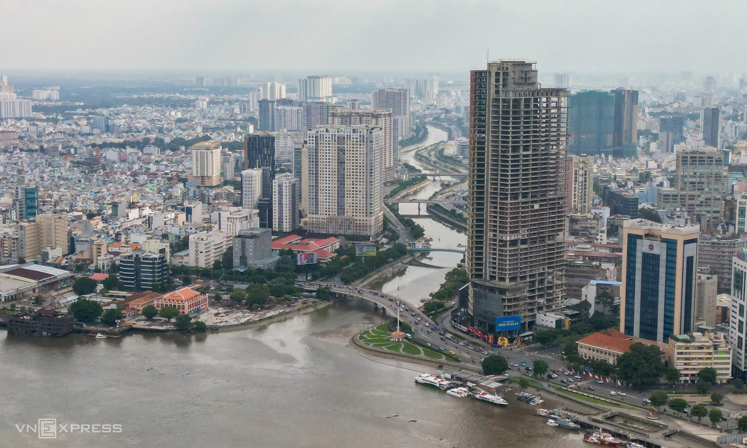 Many Ho Chi Minh City wards and communes propose not to continue mergers