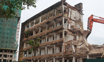 Nghe An demolishes apartment complex once known as 'the rich neighborhood'