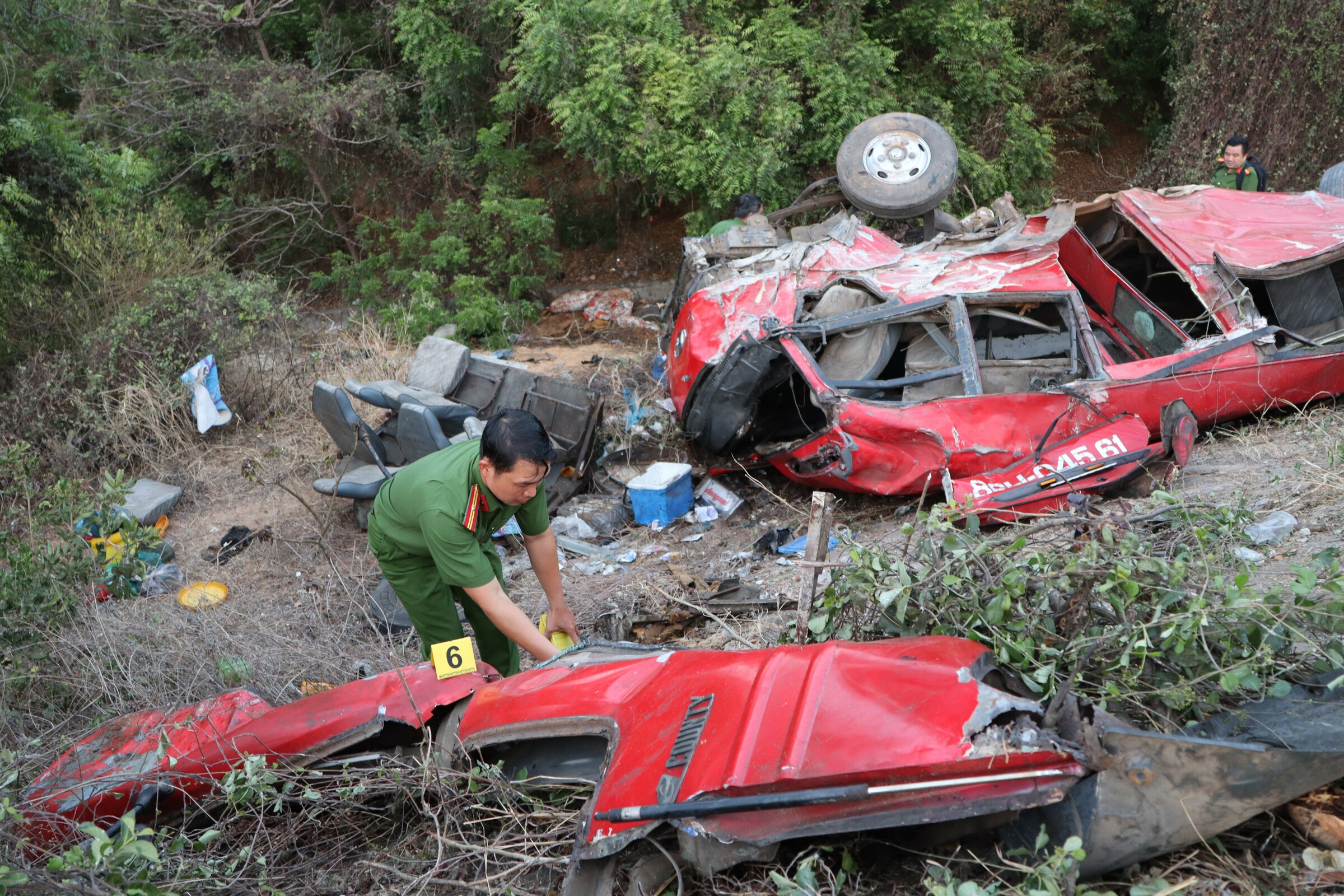 Driver not at fault in bus crash that killed 4
