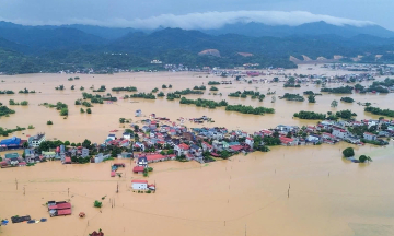 Four days of torrential rains and floods devastate border region