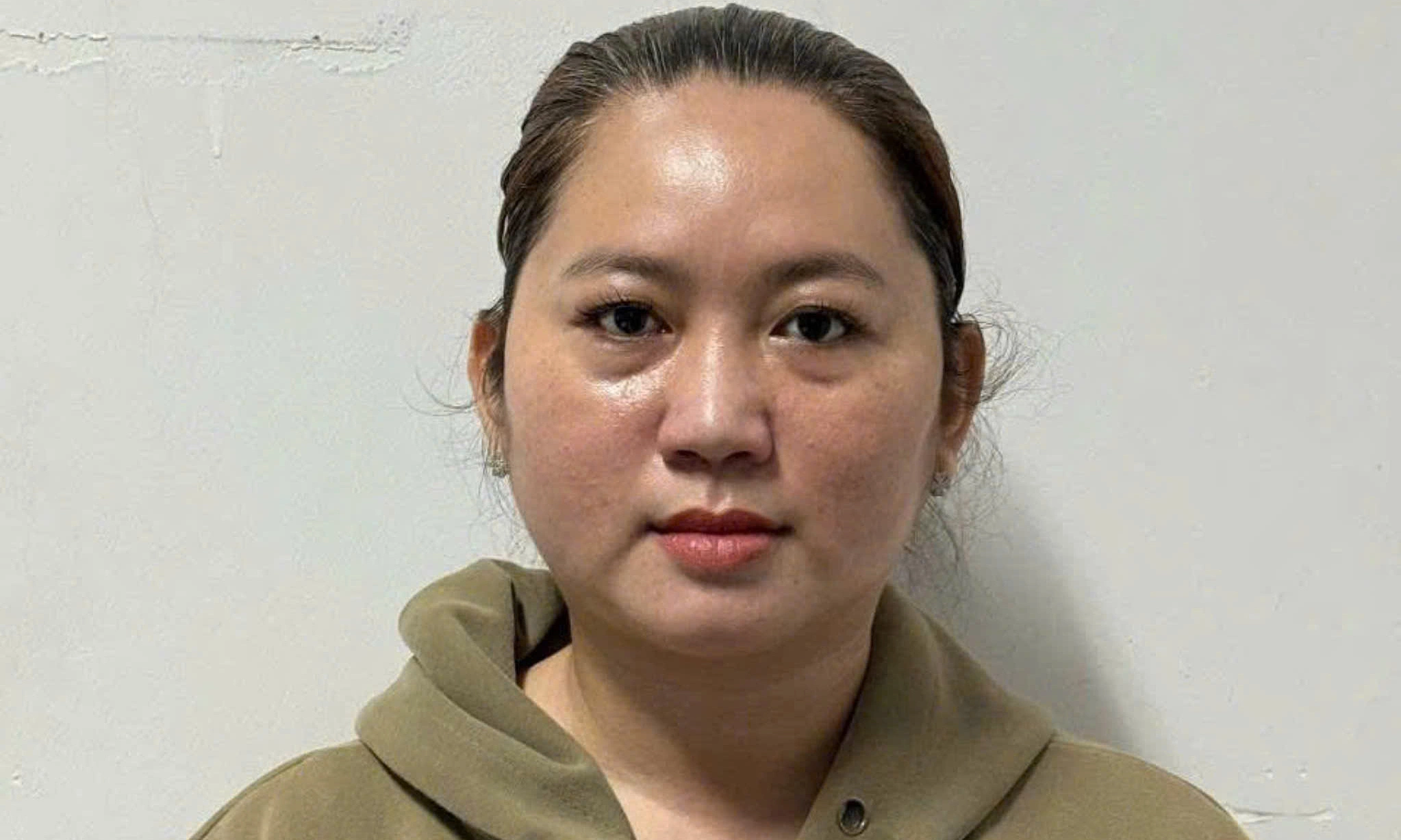 Woman accused of fabricating private jet charter to move 90 billion dong for island property investment