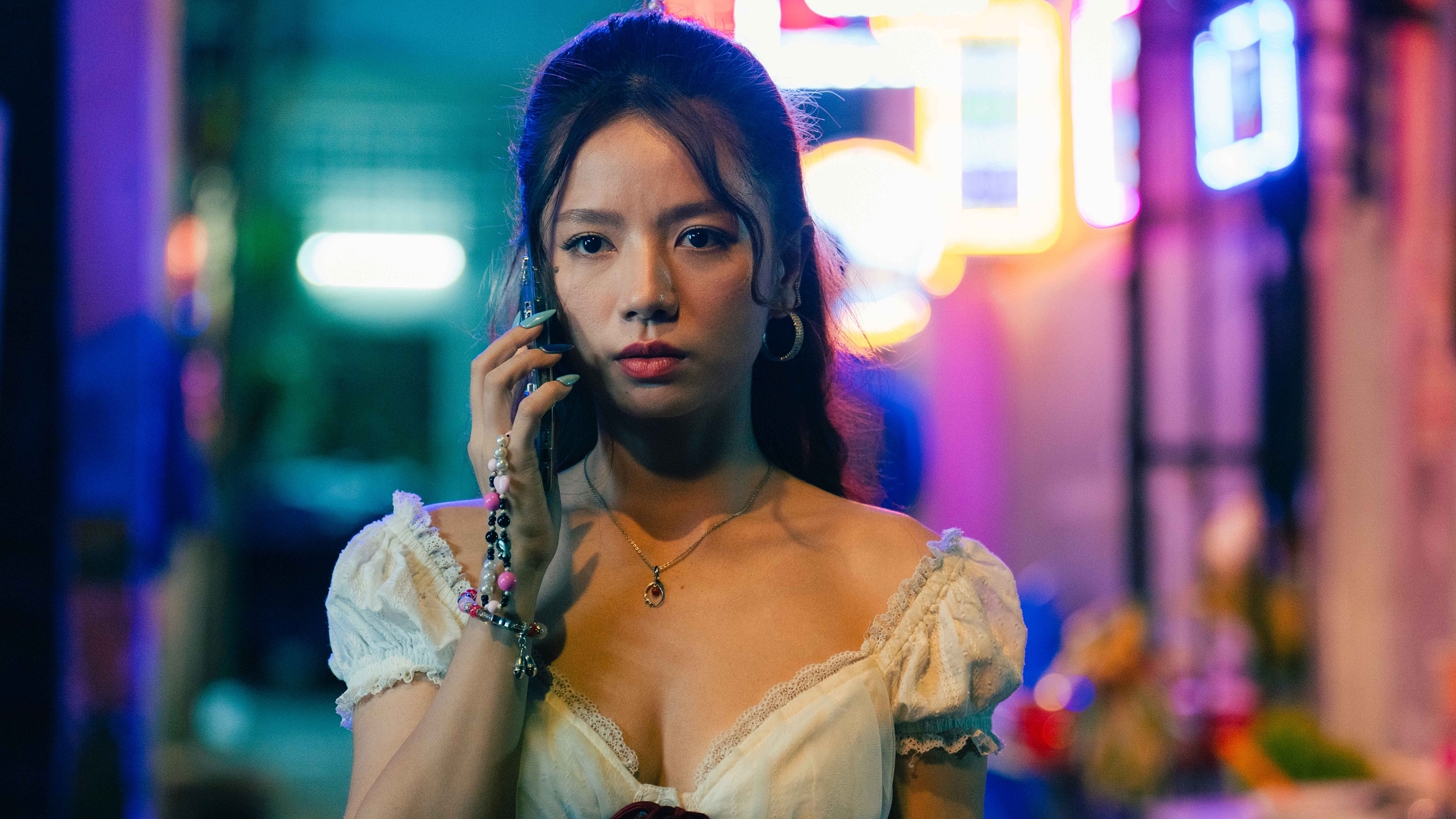 Two-generation cast stars in Khuong Ngoc's film