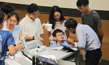 7-year-old prodigy attends classes at top Asian university