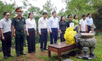 Quang Tri commemorates 115th birth anniversary of General Vo Nguyen Giap