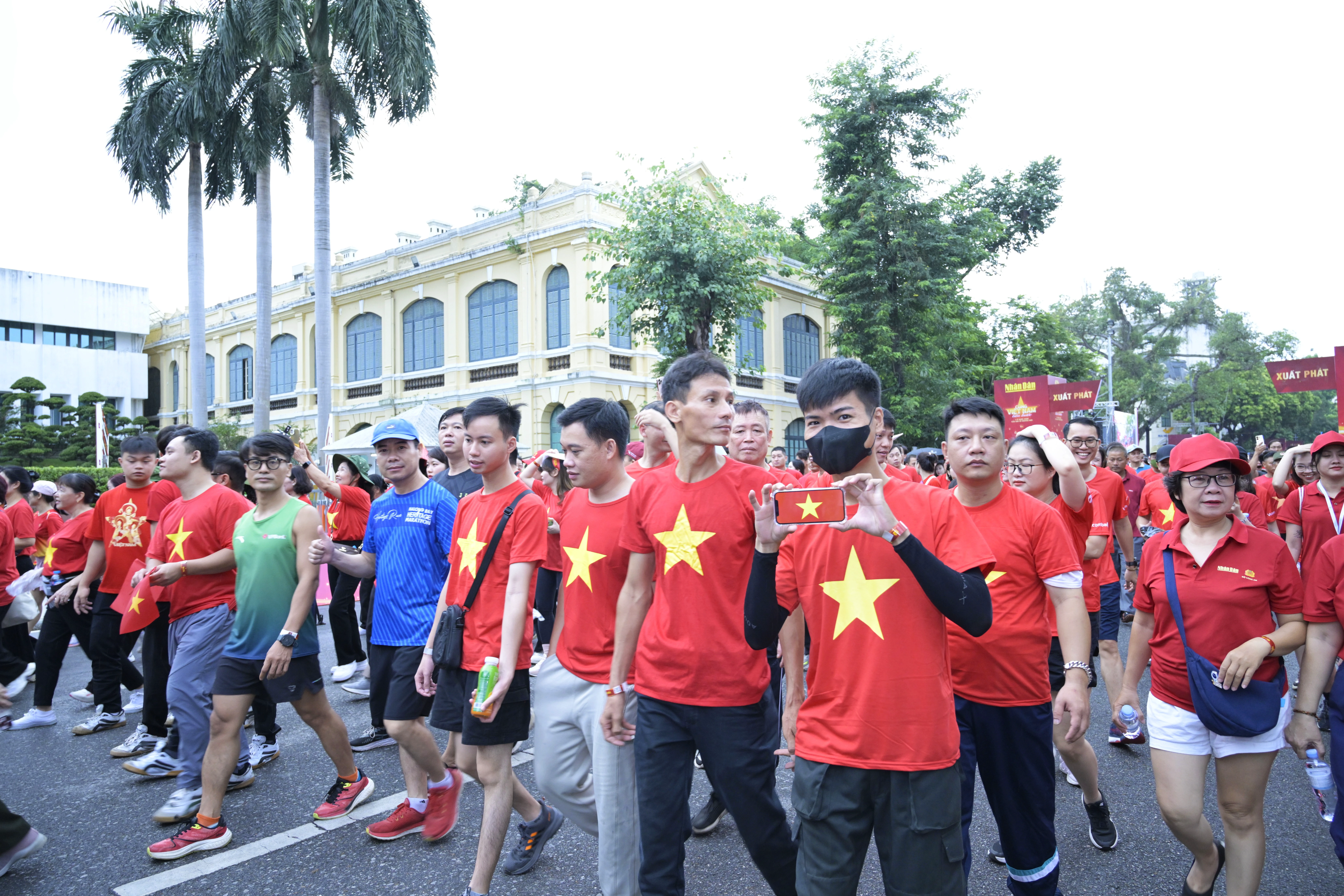34 localities nationwide simultaneously walk towards a Guinness record
