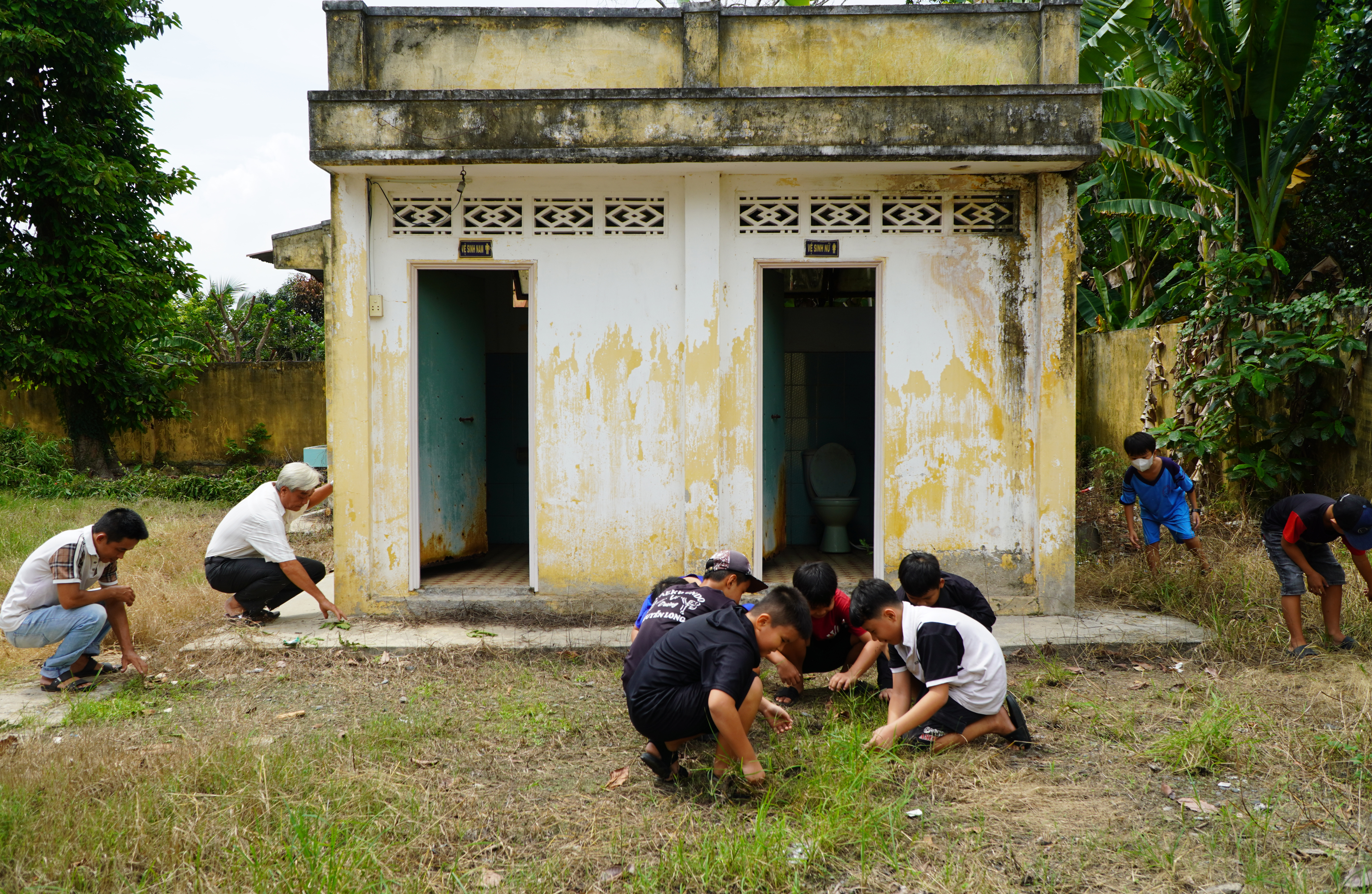 Schools where students get soaked in rain, queue for restrooms